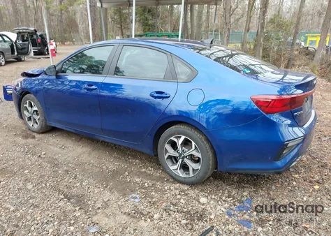 2021 Kia Forte Lxs z USA, uszkodzony, nr VIN 3KPF24AD9ME388727